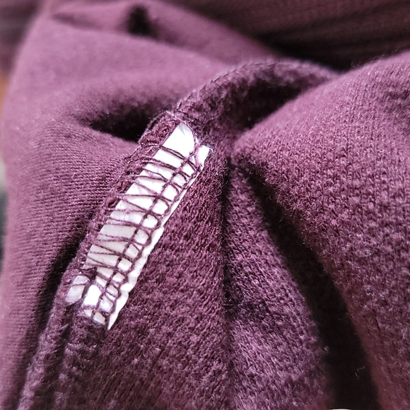 Burgundy Perry Ellis Men's Zip-Up Sweater - Picture 7 of 7